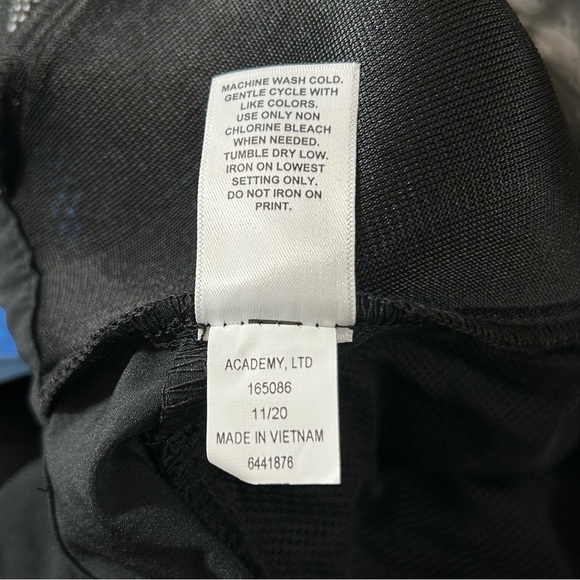 Magellan Outdoors Pro Angler Men's Shorts Realtree Black Camo Size Large - Picture 5 of 9